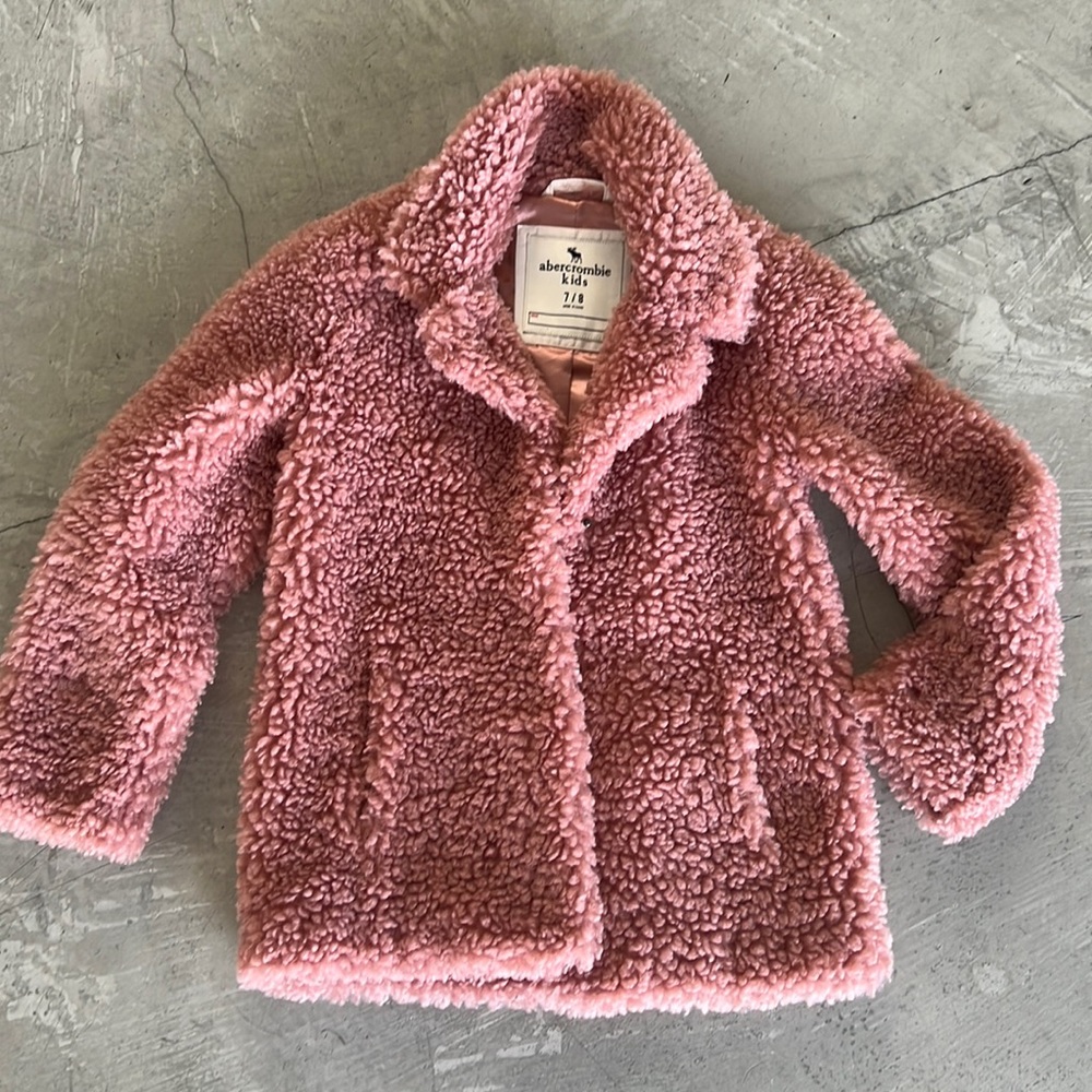Abercrombie Kids coats size 7/8 . Color : dusty pink